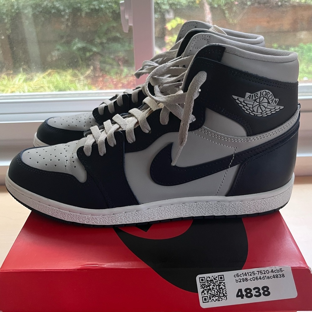 Nike Air Jordan 1 Retro High ‘85 Georgetown Sneakers Size 11